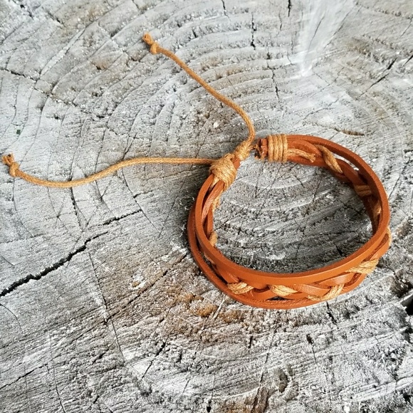 FAUX LEATHER MULTI ROW BRACELET - Picture 3 of 3